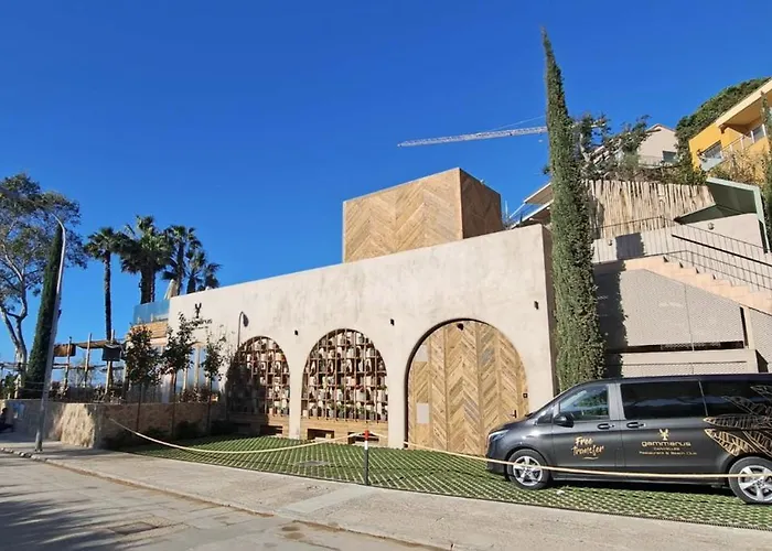 Canyelles Apartment *